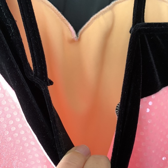 EUC BLACK VELVET, PINK SEQUINS AND TULLE WITH BLACK SATIN BOW TRIM DANCE COSTUME - Picture 11 of 13